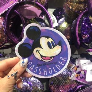 Meet your Posher, Pamela